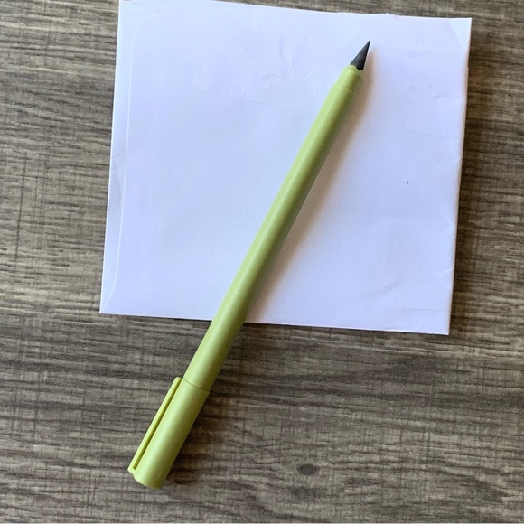 🍒🍒 (Bundle Only) Slim Green Infinity Pencil with Replacement Nibs - Picture 5 of 9